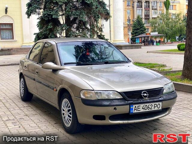 Сірий Опель Вектра, об'ємом двигуна 2 л та пробігом 250 тис. км за 1450 $, фото 1 на Automoto.ua