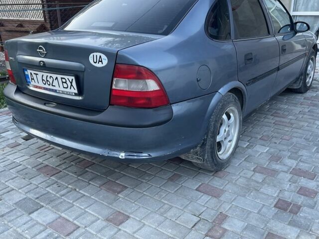 Серый Опель Вектра, объемом двигателя 1.6 л и пробегом 279 тыс. км за 2250 $, фото 1 на Automoto.ua