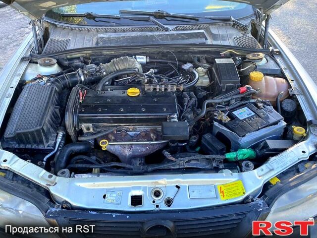 Серый Опель Вектра, объемом двигателя 1.8 л и пробегом 350 тыс. км за 1500 $, фото 1 на Automoto.ua