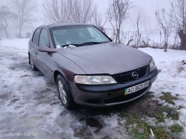 Сірий Опель Вектра, об'ємом двигуна 1.6 л та пробігом 345 тис. км за 1400 $, фото 1 на Automoto.ua