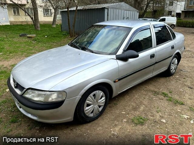 Серый Опель Вектра, объемом двигателя 1.6 л и пробегом 250 тыс. км за 1500 $, фото 1 на Automoto.ua