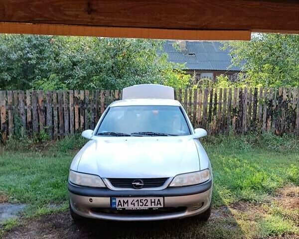 Сірий Опель Вектра, об'ємом двигуна 2 л та пробігом 367 тис. км за 2200 $, фото 1 на Automoto.ua