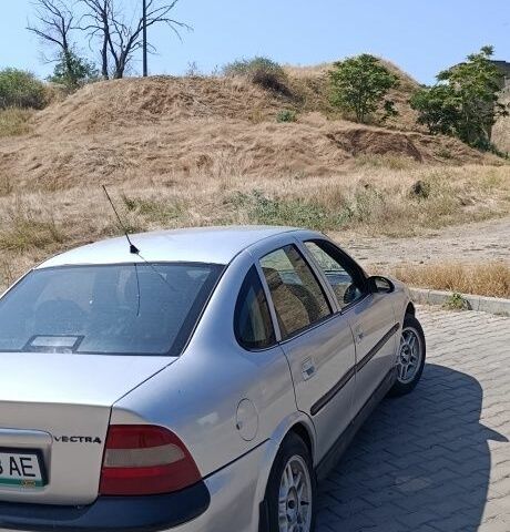 Сірий Опель Вектра, об'ємом двигуна 0 л та пробігом 3 тис. км за 1235 $, фото 1 на Automoto.ua