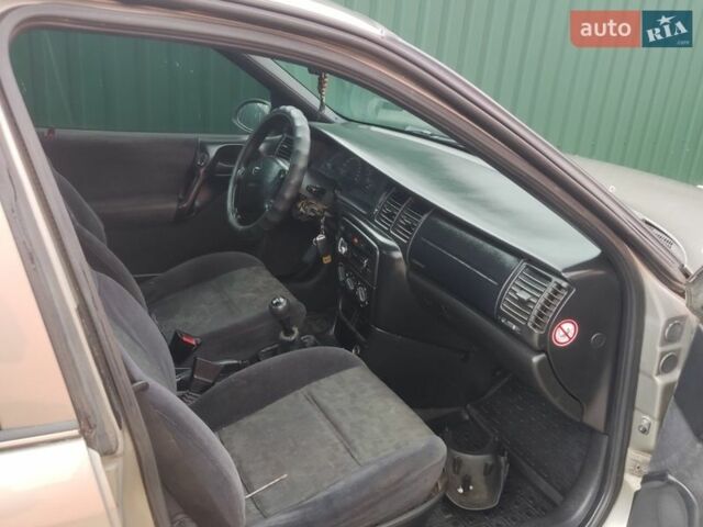 Серый Опель Вектра, объемом двигателя 1.6 л и пробегом 200 тыс. км за 1650 $, фото 1 на Automoto.ua