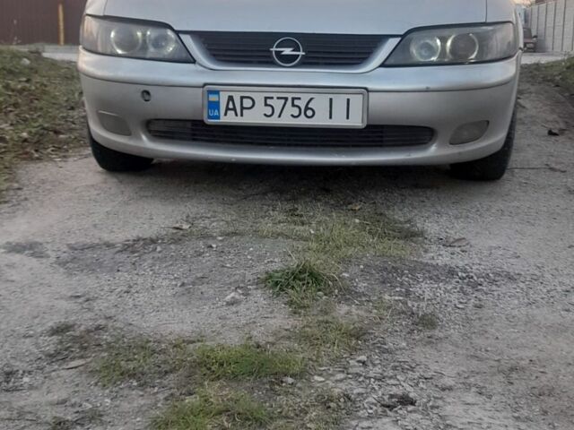Сірий Опель Вектра, об'ємом двигуна 1.6 л та пробігом 356 тис. км за 2400 $, фото 1 на Automoto.ua