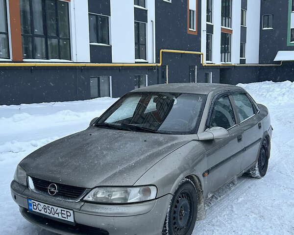 Серый Опель Вектра, объемом двигателя 1.6 л и пробегом 329 тыс. км за 1700 $, фото 1 на Automoto.ua