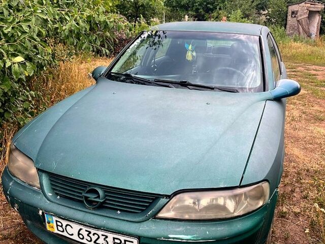 Сірий Опель Вектра, об'ємом двигуна 2 л та пробігом 344 тис. км за 1500 $, фото 1 на Automoto.ua