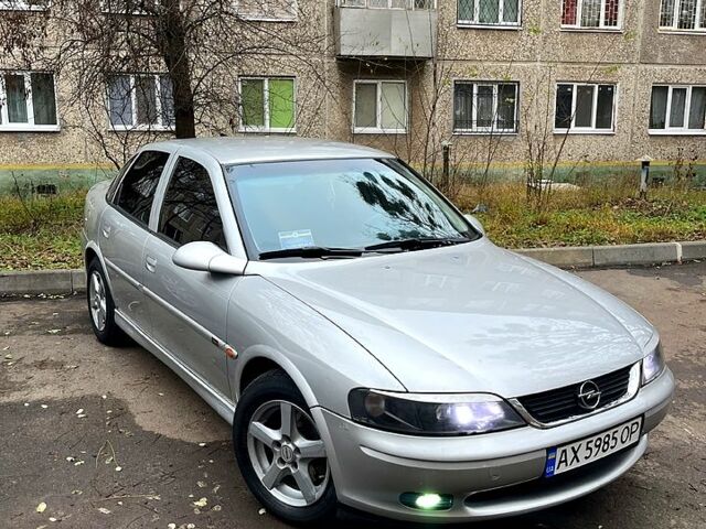 Сірий Опель Вектра, об'ємом двигуна 1.6 л та пробігом 277 тис. км за 3300 $, фото 1 на Automoto.ua