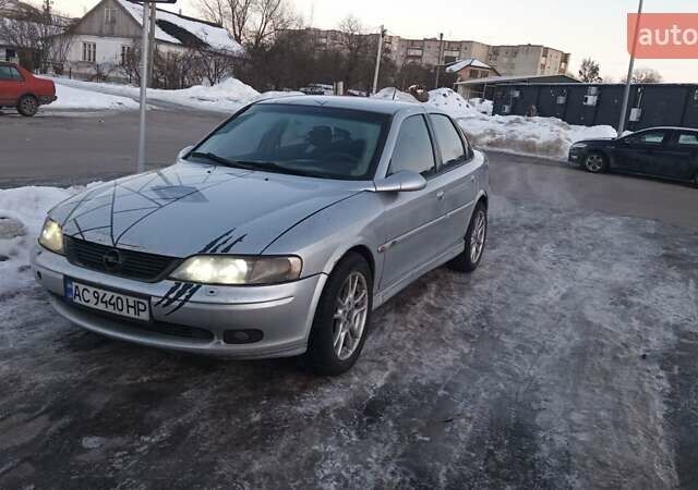 Серый Опель Вектра, объемом двигателя 2 л и пробегом 396 тыс. км за 1600 $, фото 1 на Automoto.ua