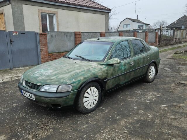 Сірий Опель Вектра, об'ємом двигуна 1.8 л та пробігом 221 тис. км за 999 $, фото 1 на Automoto.ua