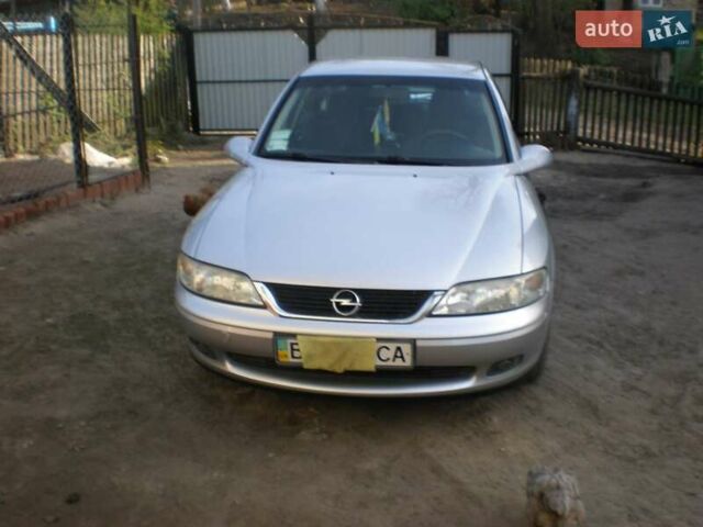 Сірий Опель Вектра, об'ємом двигуна 0 л та пробігом 245 тис. км за 2600 $, фото 1 на Automoto.ua