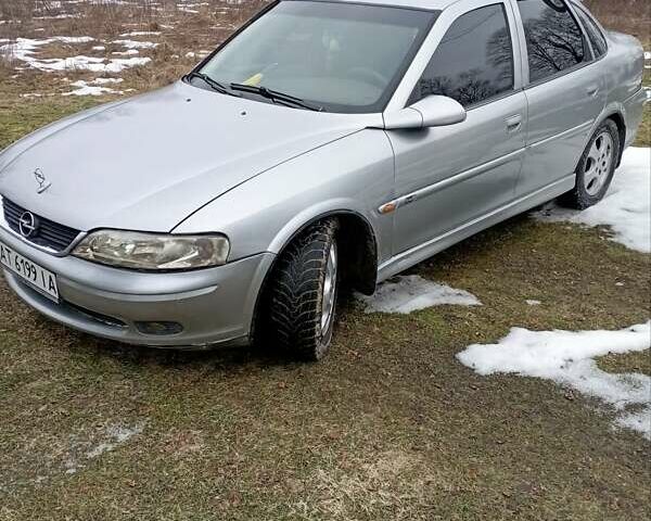 Серый Опель Вектра, объемом двигателя 1.6 л и пробегом 345 тыс. км за 2450 $, фото 1 на Automoto.ua