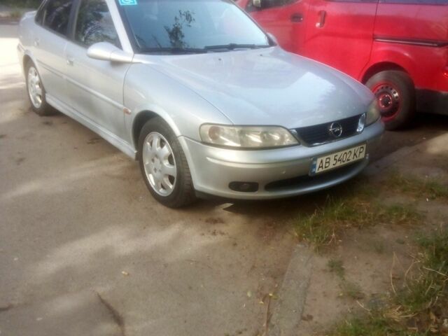 Сірий Опель Вектра, об'ємом двигуна 2 л та пробігом 334 тис. км за 2900 $, фото 1 на Automoto.ua