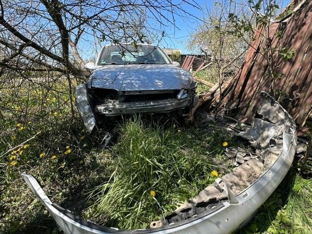 Сірий Опель Вектра, об'ємом двигуна 1.8 л та пробігом 330 тис. км за 1000 $, фото 1 на Automoto.ua