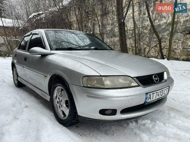 Серый Опель Вектра, объемом двигателя 2 л и пробегом 425 тыс. км за 1700 $, фото 1 на Automoto.ua