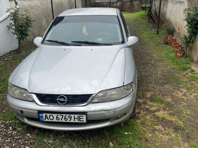 Серый Опель Вектра, объемом двигателя 2 л и пробегом 200 тыс. км за 1700 $, фото 1 на Automoto.ua