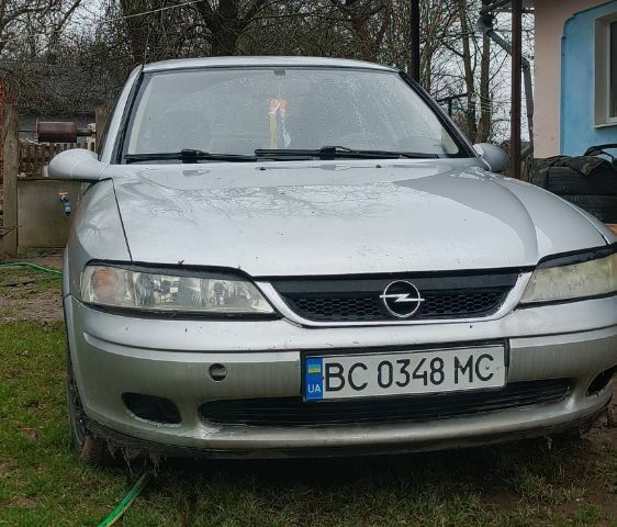 Серый Опель Вектра, объемом двигателя 1.6 л и пробегом 1 тыс. км за 2100 $, фото 1 на Automoto.ua