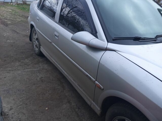 Серый Опель Вектра, объемом двигателя 1.8 л и пробегом 111 тыс. км за 2250 $, фото 1 на Automoto.ua