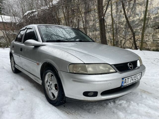 Сірий Опель Вектра, об'ємом двигуна 2 л та пробігом 256 тис. км за 1400 $, фото 1 на Automoto.ua
