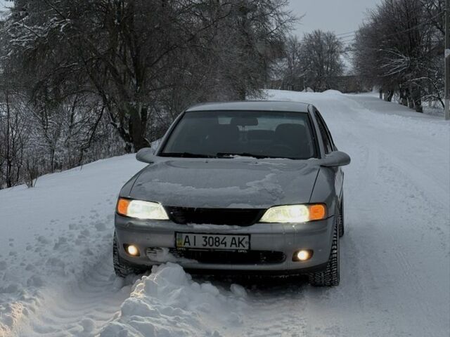 Серый Опель Вектра, объемом двигателя 1.8 л и пробегом 385 тыс. км за 2350 $, фото 1 на Automoto.ua