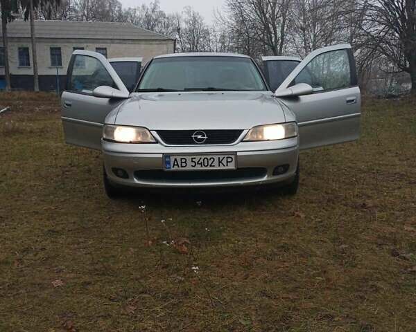 Сірий Опель Вектра, об'ємом двигуна 2 л та пробігом 334 тис. км за 2900 $, фото 1 на Automoto.ua