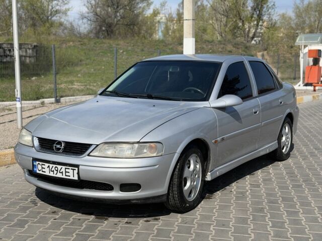 Серый Опель Вектра, объемом двигателя 2 л и пробегом 300 тыс. км за 3300 $, фото 1 на Automoto.ua