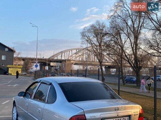 Серый Опель Вектра, объемом двигателя 1.6 л и пробегом 200 тыс. км за 2199 $, фото 1 на Automoto.ua