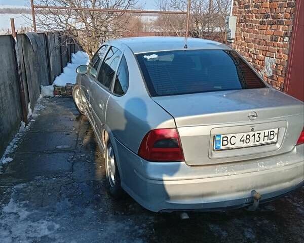 Серый Опель Вектра, объемом двигателя 1.99 л и пробегом 420 тыс. км за 2200 $, фото 1 на Automoto.ua