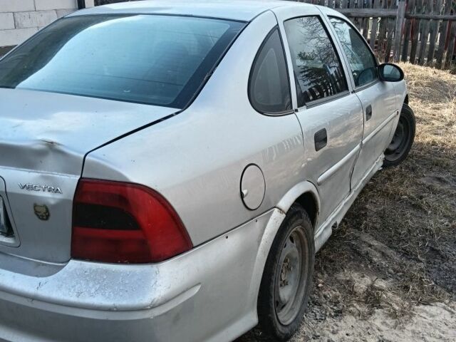 Серый Опель Вектра, объемом двигателя 0 л и пробегом 400 тыс. км за 407 $, фото 1 на Automoto.ua