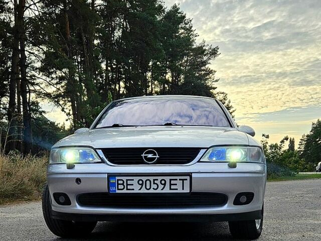 Сірий Опель Вектра, об'ємом двигуна 1.8 л та пробігом 314 тис. км за 3500 $, фото 1 на Automoto.ua
