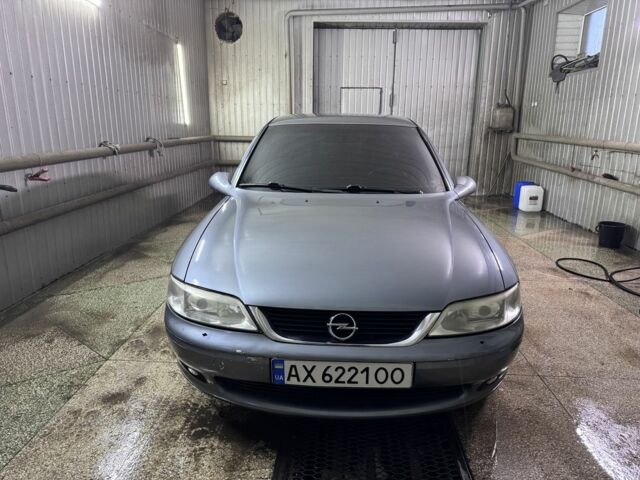 Сірий Опель Вектра, об'ємом двигуна 1.6 л та пробігом 192 тис. км за 3400 $, фото 1 на Automoto.ua