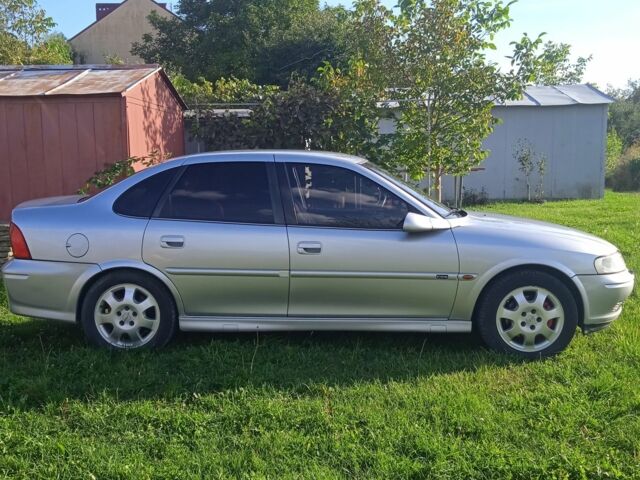 Серый Опель Вектра, объемом двигателя 2 л и пробегом 293 тыс. км за 2890 $, фото 1 на Automoto.ua