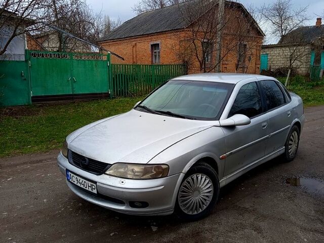 Серый Опель Вектра, объемом двигателя 2 л и пробегом 300 тыс. км за 1650 $, фото 1 на Automoto.ua