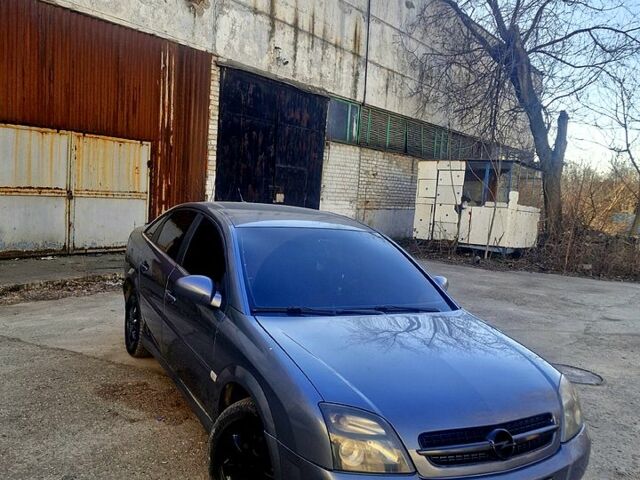 Серый Опель Вектра, объемом двигателя 2.2 л и пробегом 360 тыс. км за 3999 $, фото 1 на Automoto.ua