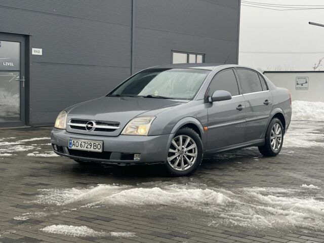 Серый Опель Вектра, объемом двигателя 2.2 л и пробегом 288 тыс. км за 3200 $, фото 1 на Automoto.ua