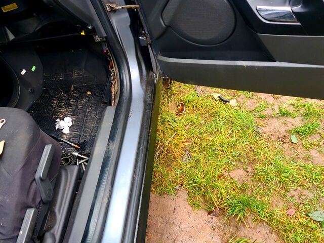 Сірий Опель Вектра, об'ємом двигуна 2 л та пробігом 0 тис. км за 1000 $, фото 1 на Automoto.ua