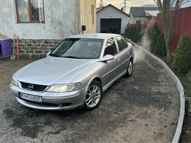 Серый Опель Вектра, объемом двигателя 1.6 л и пробегом 240 тыс. км за 1100 $, фото 1 на Automoto.ua