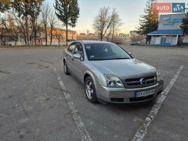 Сірий Опель Вектра, об'ємом двигуна 1.8 л та пробігом 232 тис. км за 3900 $, фото 1 на Automoto.ua