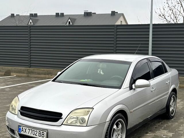 Серый Опель Вектра, объемом двигателя 2.2 л и пробегом 300 тыс. км за 2800 $, фото 1 на Automoto.ua