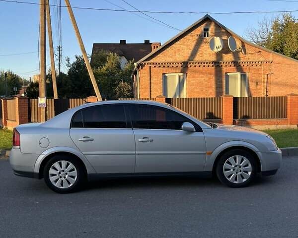 Сірий Опель Вектра, об'ємом двигуна 2.2 л та пробігом 336 тис. км за 4000 $, фото 1 на Automoto.ua