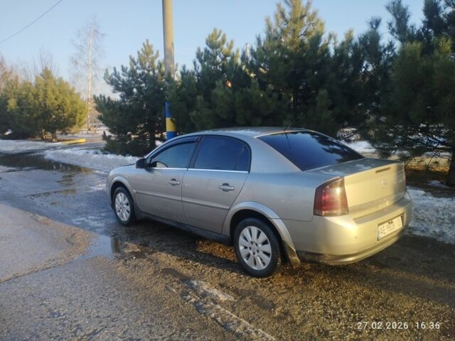 Сірий Опель Вектра, об'ємом двигуна 0 л та пробігом 247 тис. км за 4300 $, фото 1 на Automoto.ua