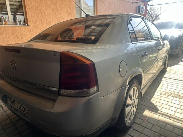 Серый Опель Вектра, объемом двигателя 2.2 л и пробегом 300 тыс. км за 860 $, фото 1 на Automoto.ua