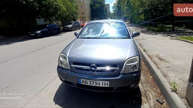 Серый Опель Вектра, объемом двигателя 2 л и пробегом 334 тыс. км за 3600 $, фото 1 на Automoto.ua