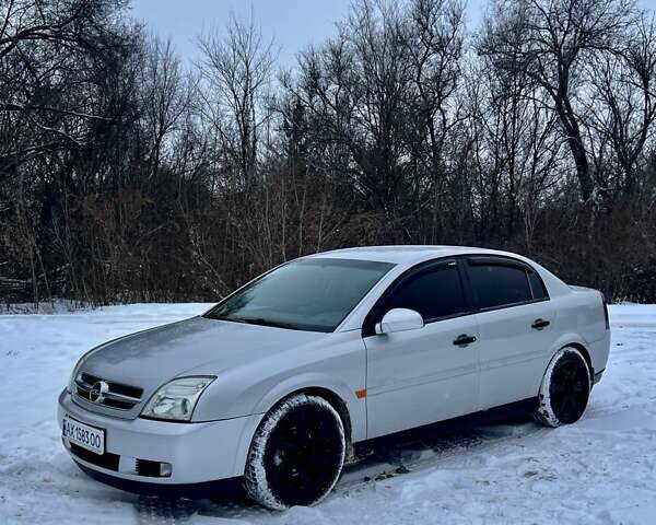 Сірий Опель Вектра, об'ємом двигуна 1.8 л та пробігом 217 тис. км за 4500 $, фото 1 на Automoto.ua