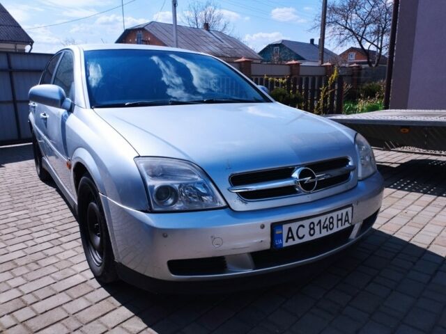 Серый Опель Вектра, объемом двигателя 2 л и пробегом 294 тыс. км за 2250 $, фото 1 на Automoto.ua
