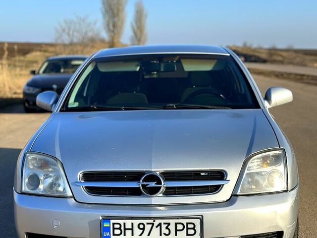 Серый Опель Вектра, объемом двигателя 2.2 л и пробегом 336 тыс. км за 4300 $, фото 1 на Automoto.ua