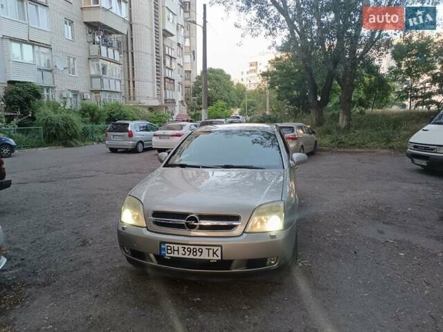 Серый Опель Вектра, объемом двигателя 2.2 л и пробегом 189 тыс. км за 4600 $, фото 1 на Automoto.ua