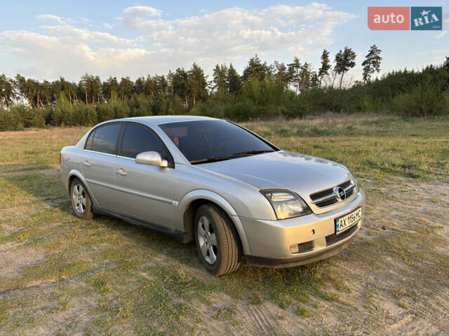 Серый Опель Вектра, объемом двигателя 2.2 л и пробегом 314 тыс. км за 4500 $, фото 1 на Automoto.ua