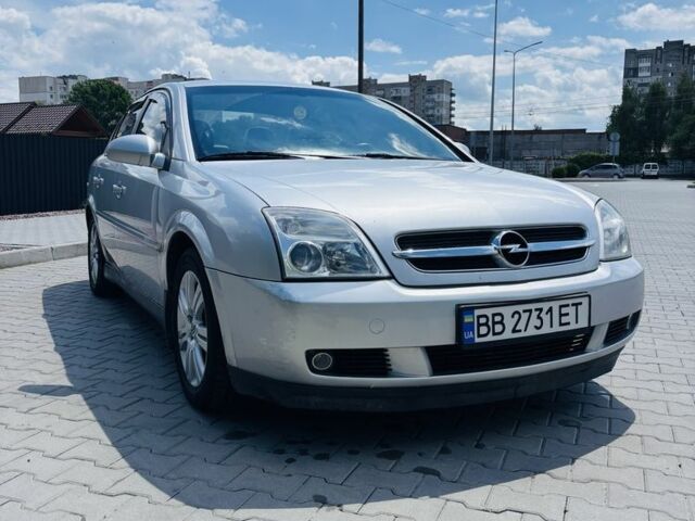 Сірий Опель Вектра, об'ємом двигуна 2.2 л та пробігом 267 тис. км за 3500 $, фото 1 на Automoto.ua