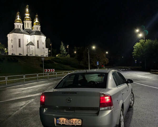 Серый Опель Вектра, объемом двигателя 1.9 л и пробегом 261 тыс. км за 4500 $, фото 1 на Automoto.ua